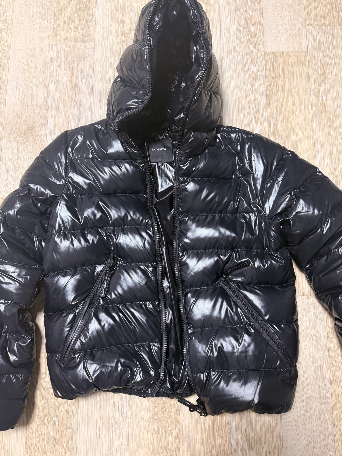 듀베티카 유광패딩 상품이미지1