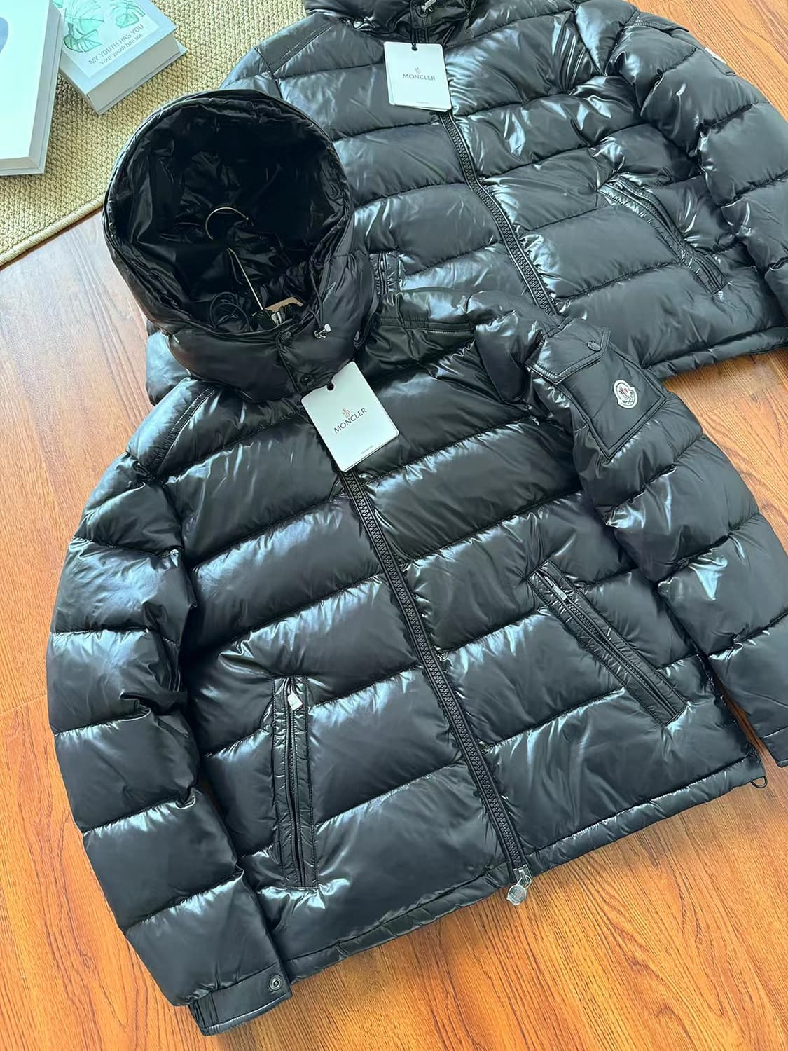 몽클레르 마야 쇼트 다운 자켓 블랙 - 24FW 상품이미지1