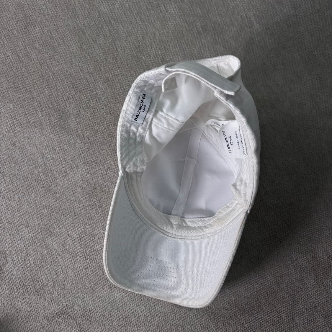 발렌시아가 화이트 자수 볼캡   상품이미지7