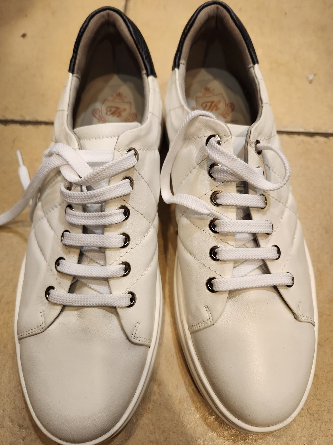 탠디 소가죽 모던 스니커즈 상품이미지2