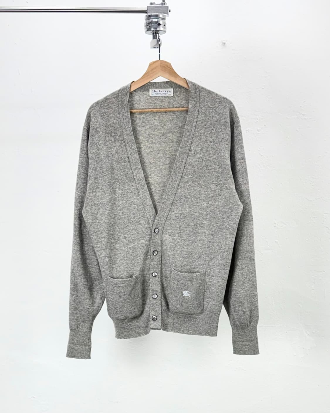 버버리 90s 라이트 그레이 램스울 브이 트레스트 니트 가디건 상품이미지1