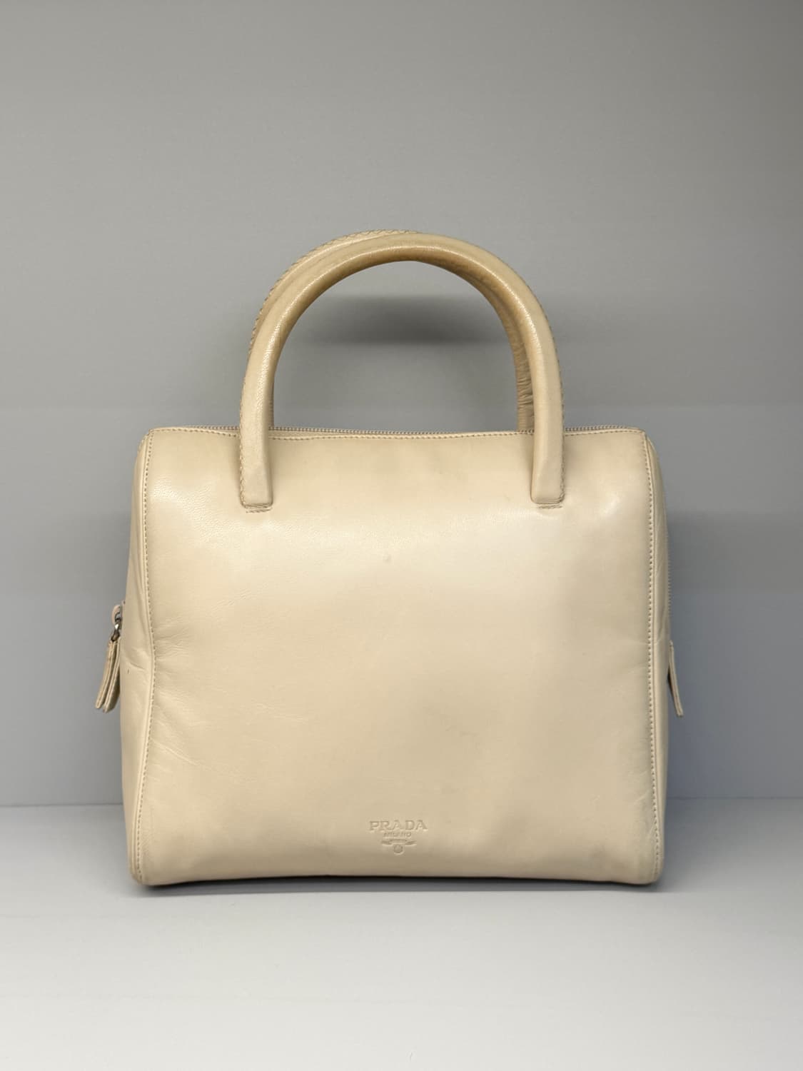 프라다 소프트 레더 토트백 상품이미지2