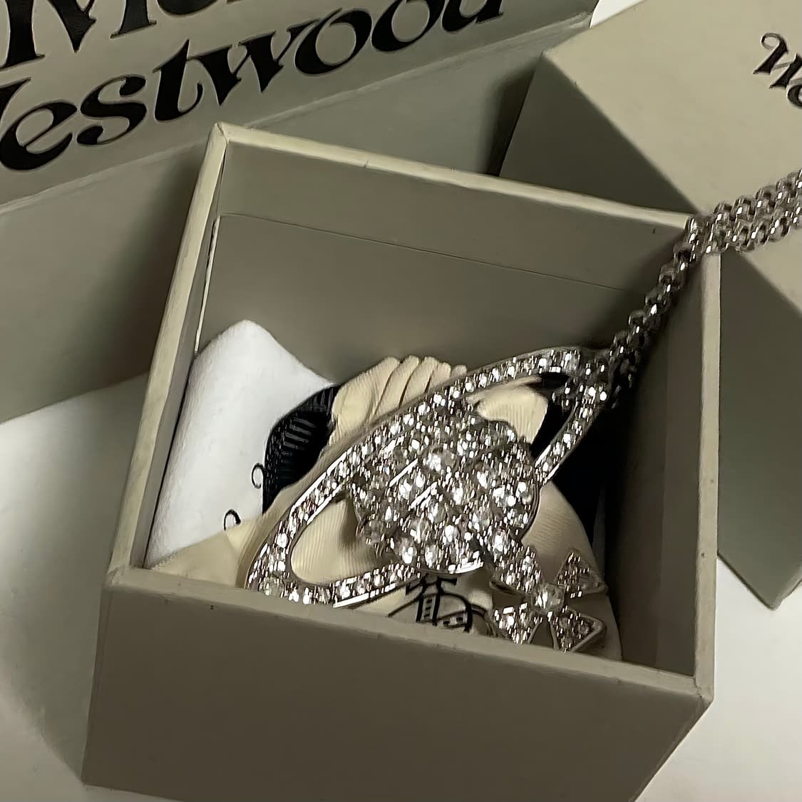 풀박스) 비비안웨스트우드 빅 오알비 바스릴리프 펜던트 목걸이 상품이미지2