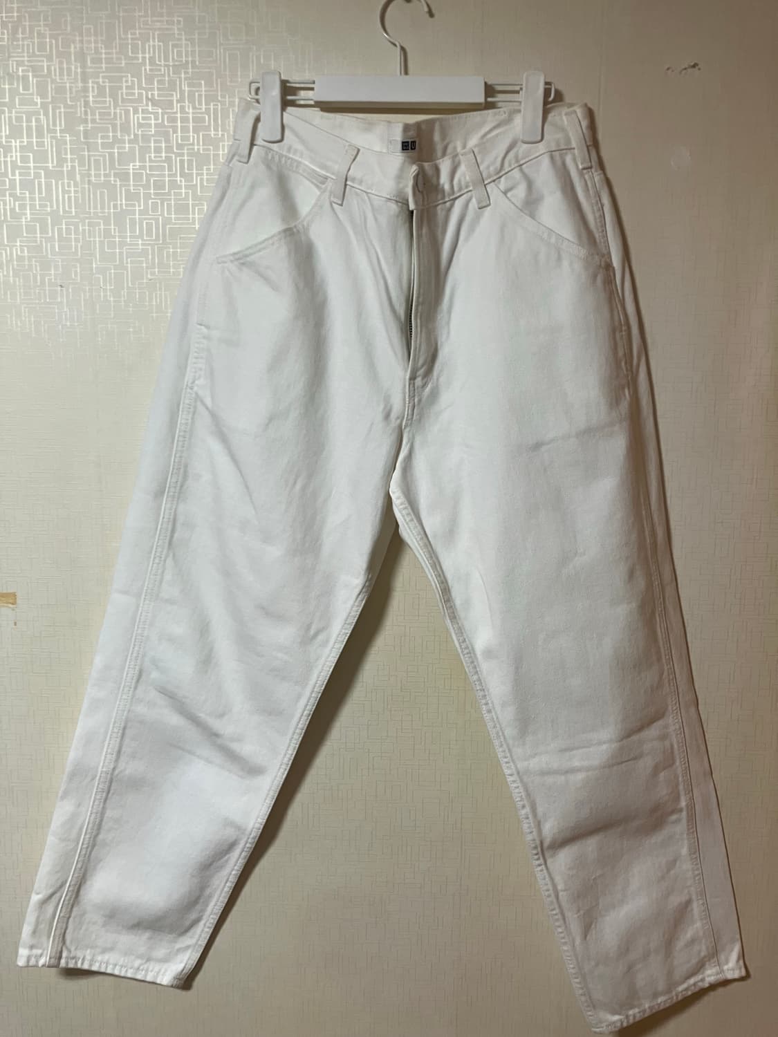 유니클로 u 화이트 팬츠 상품이미지1