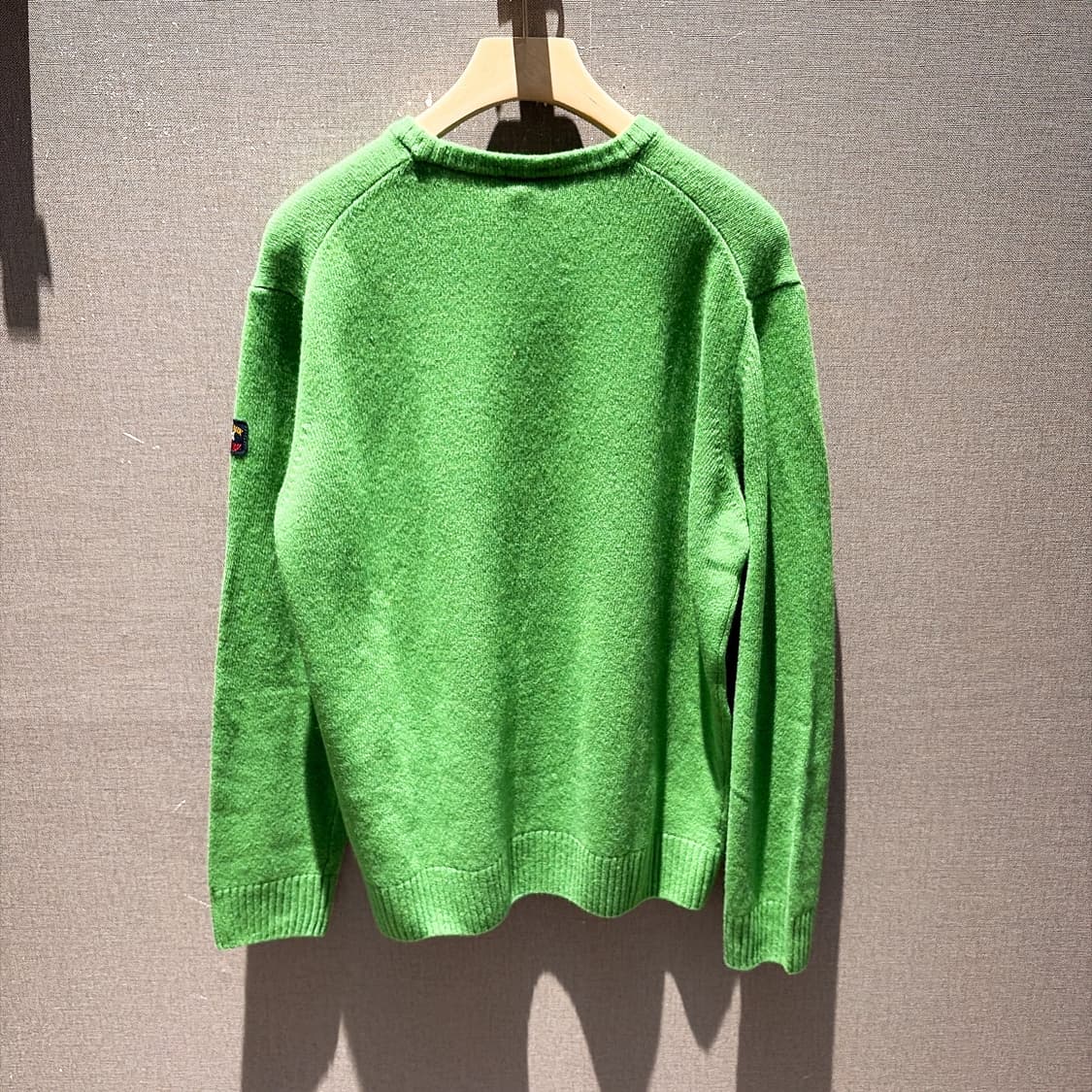 (정품/새상품) 폴앤샤크 남성 그린 슬리브 와펜 울 니트 상품이미지3