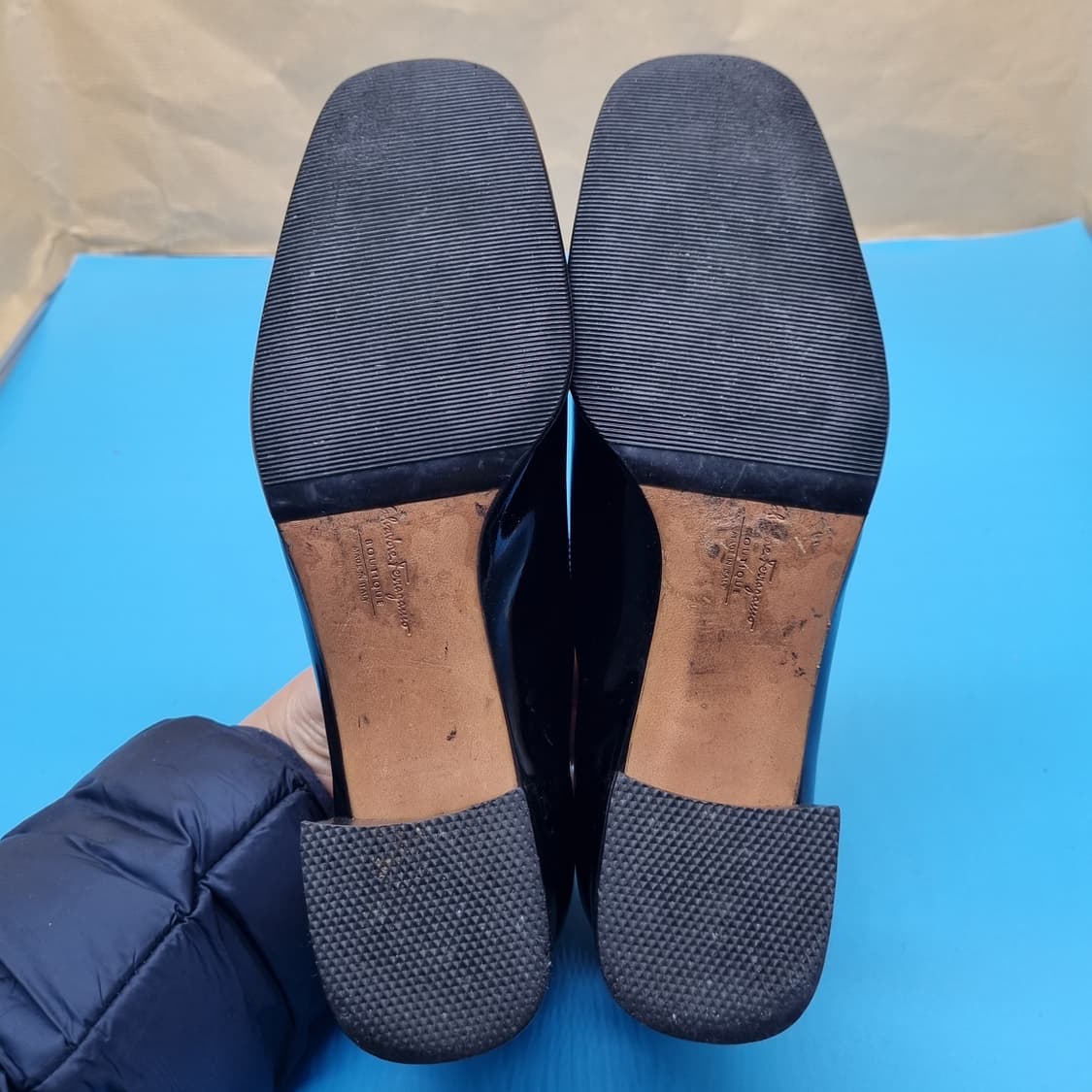 페라가모 카르멘 펌프스235 굽5  상품이미지3