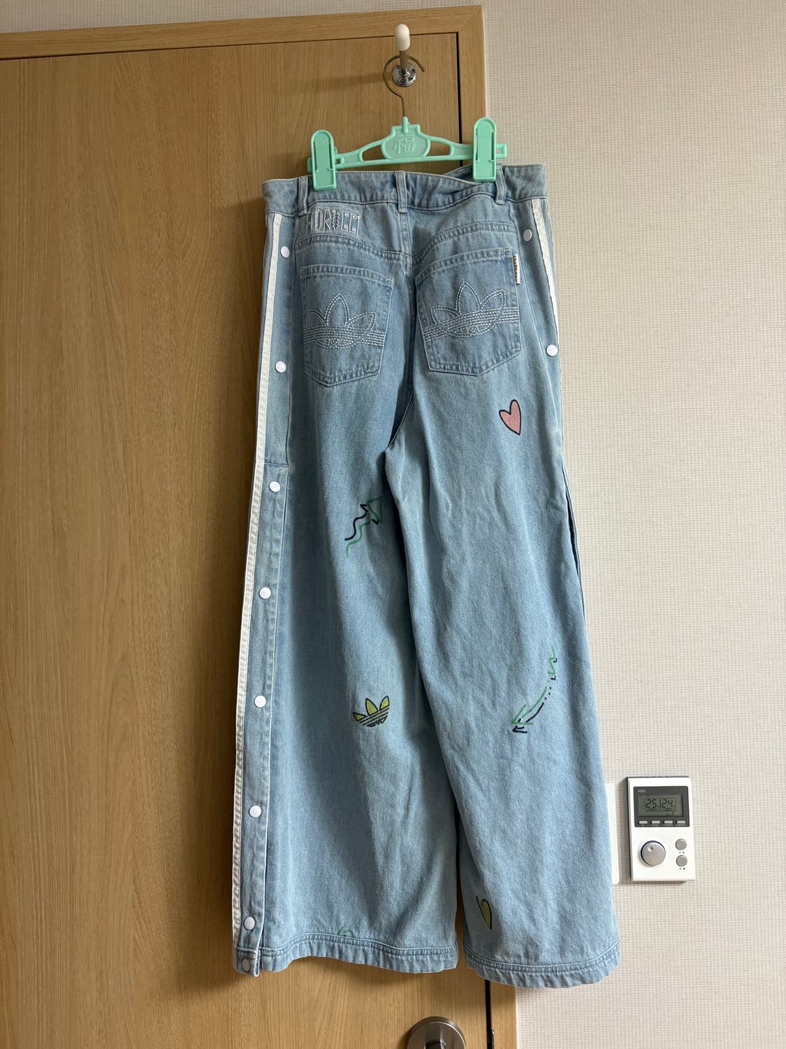 아디다스 제니X피오루치 데님 팬츠 상품이미지4