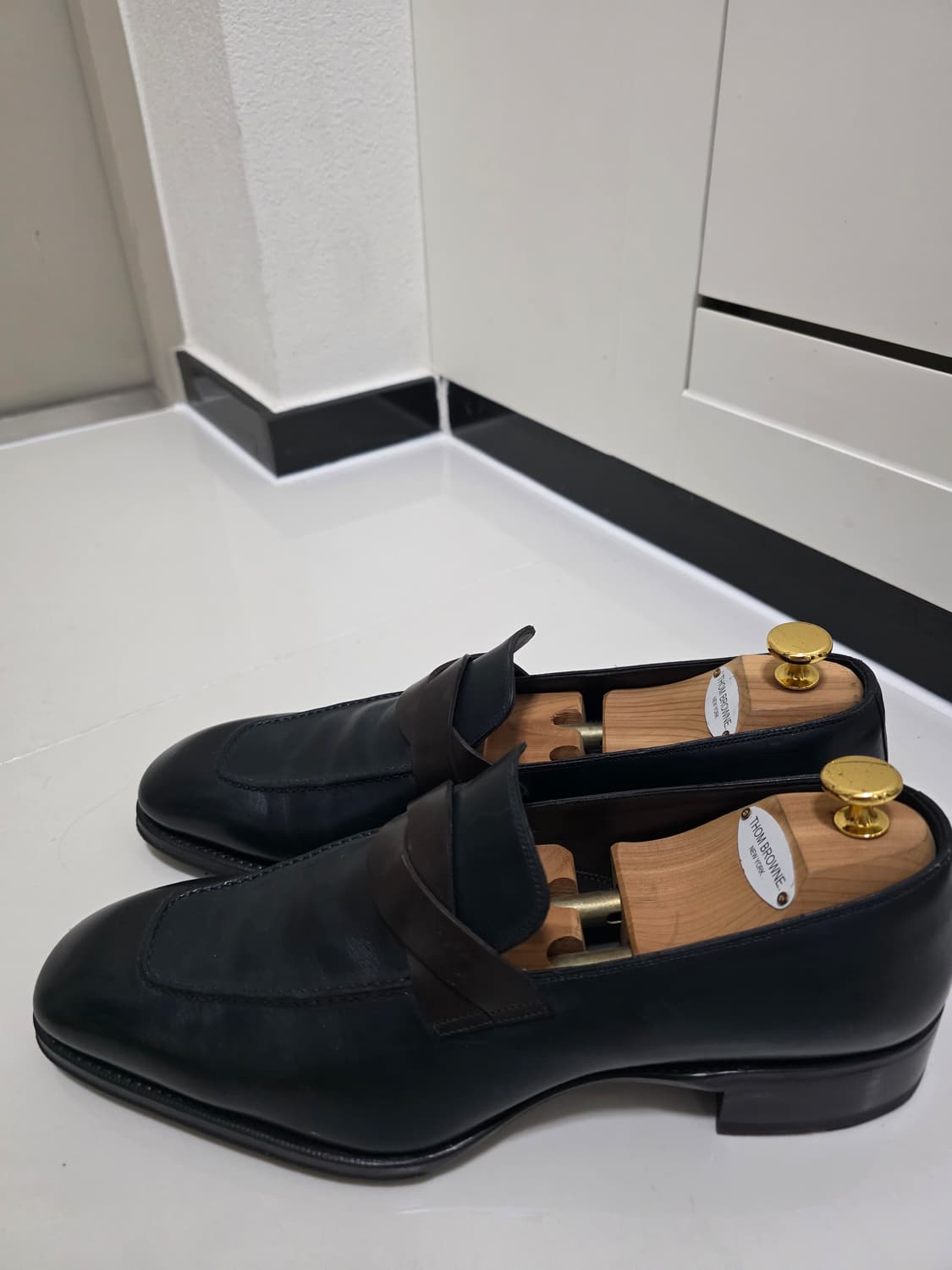 톰포드 엘칸 트위스트 로퍼 10사이즈 판매합니다. 상품이미지7