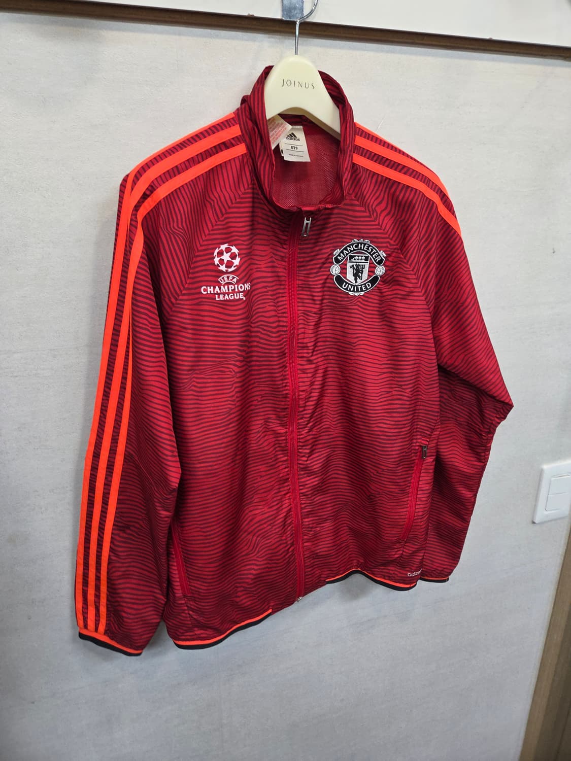 아디다스  챔피언스리그 맨체스터 유나이티드 바람막이 자켓 s 상품이미지5