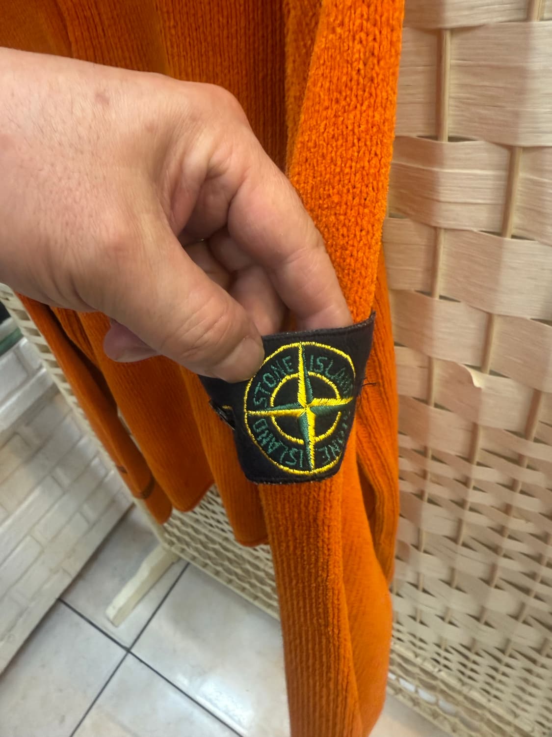 100 정품 스톤아일랜드 니트 팝니다 상품이미지3