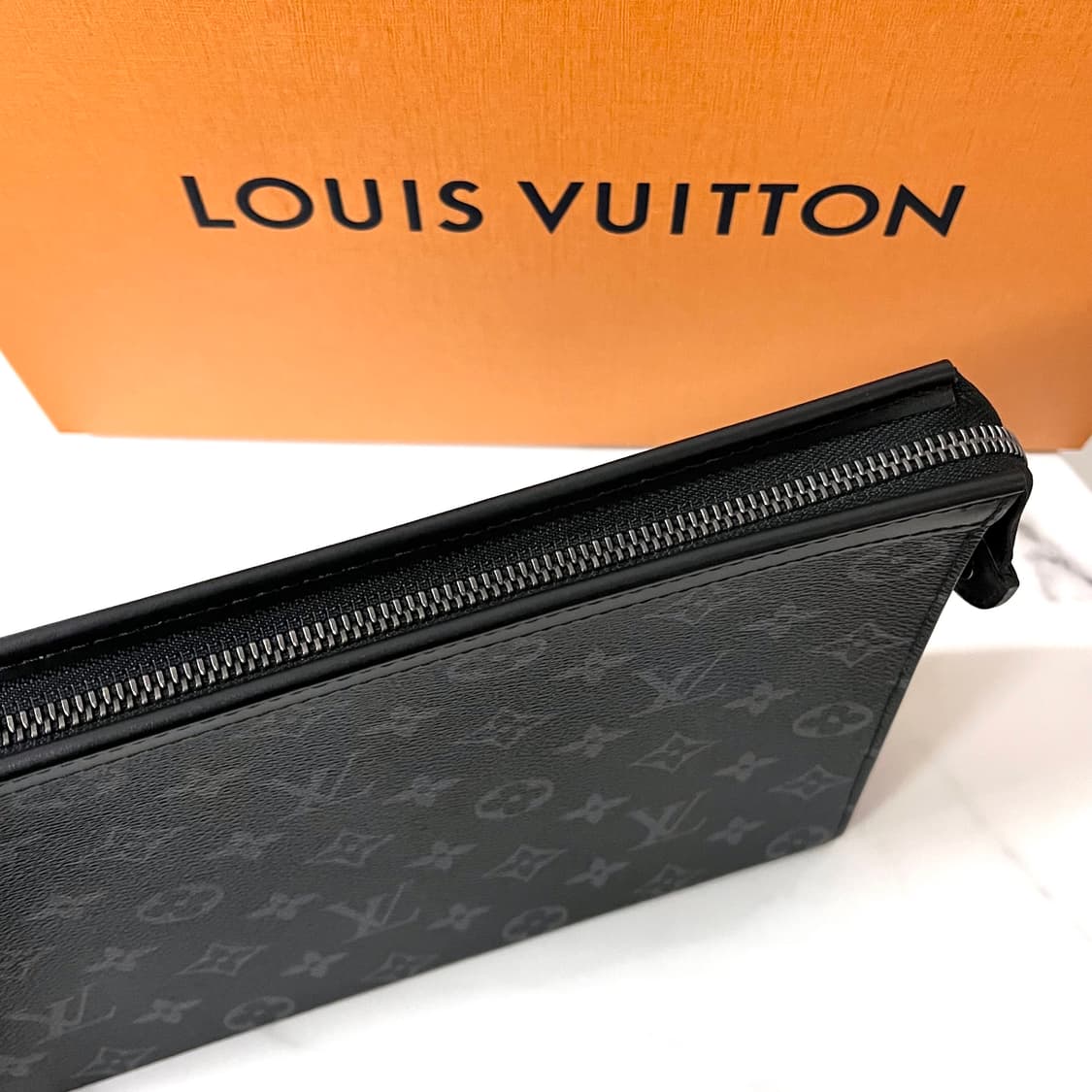 [S+급/정품] 루이비통 포쉐트 보야주 MM 클러치 백 상품이미지5