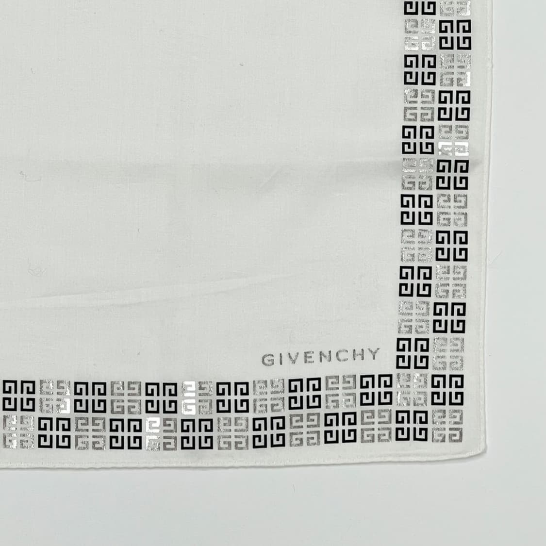 (새상품) givenchy / 지방시 쁘띠스카프 손수건 상품이미지3