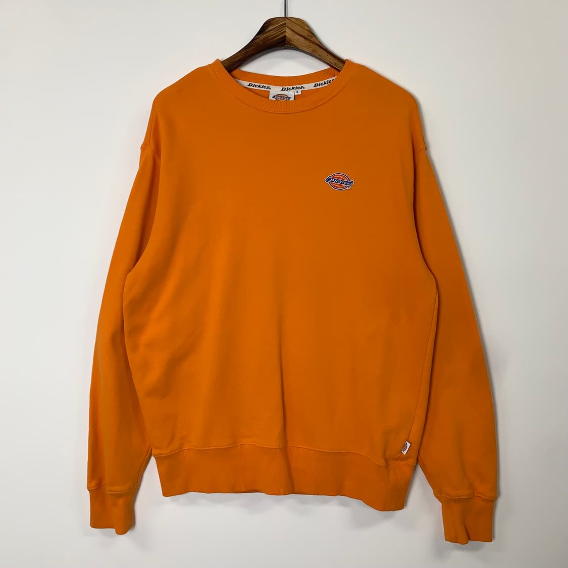 디키즈 자수로고 오렌지 맨투맨 상품이미지2