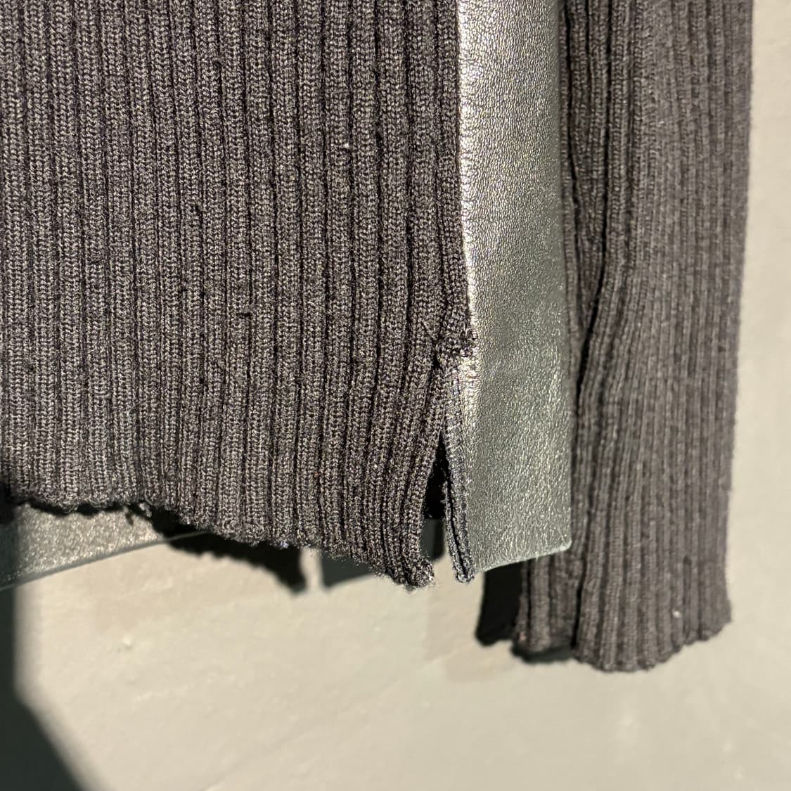 장 폴 고티에 사선 레더 집업 상품이미지7