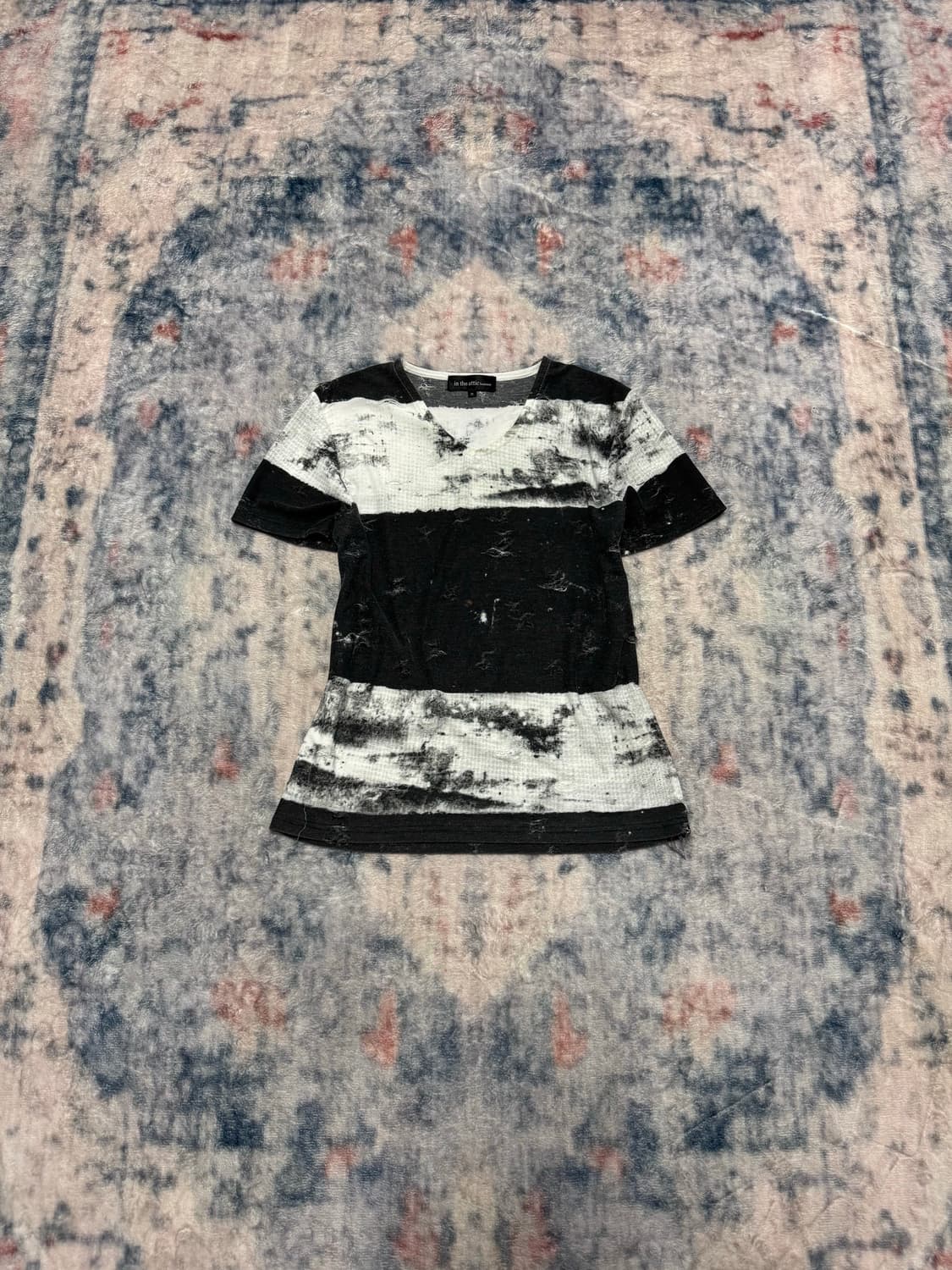 In the attic grunge distressed top 상품이미지2