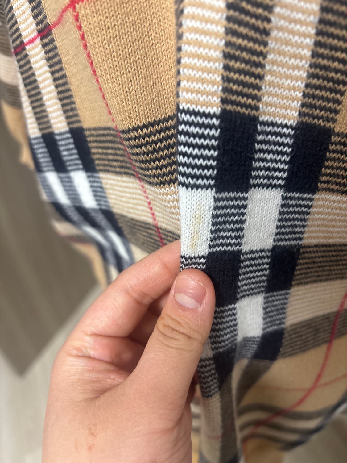 버버리 체크 패턴 폴로 니트 상품이미지3