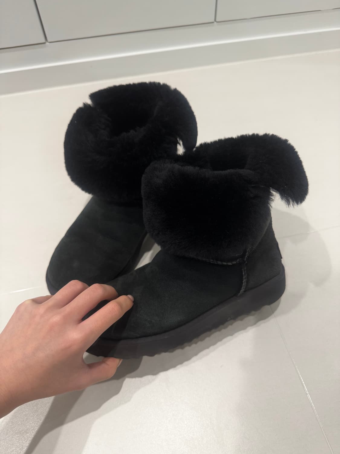 어그 부츠 정품 투웨이 베일리 미니 털부츠 블랙 검정 225 230 상품이미지3