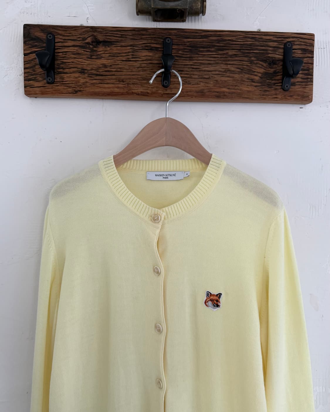 메종키츠네 폭스패치 레몬컬러 라운드넥 울 가디건 상품이미지2