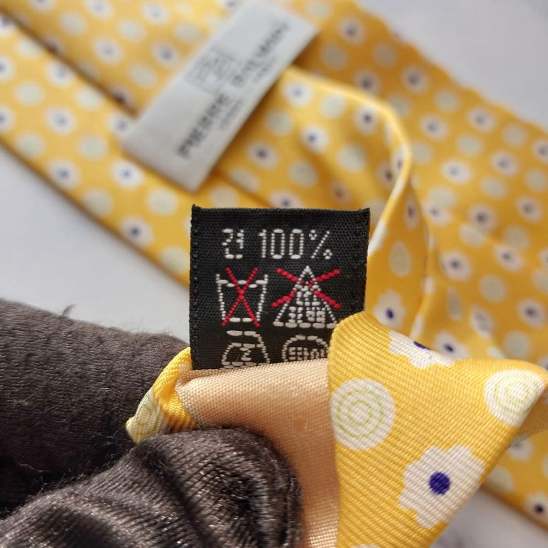 발망 실크 옐로우 플라워 패턴 넥타이 9.6cm A등급 K1999
 상품이미지6