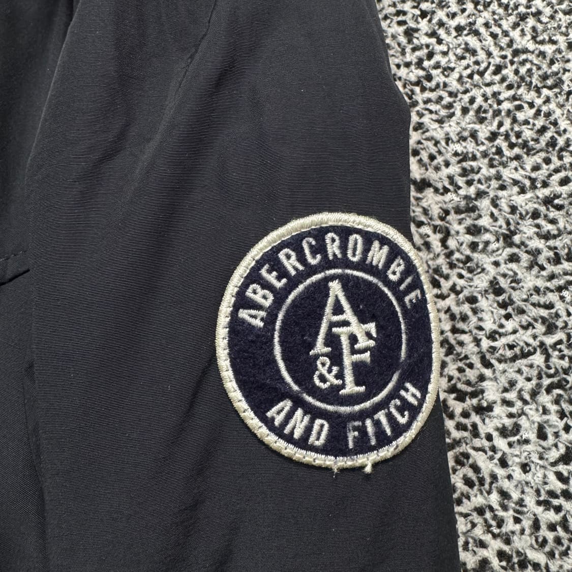 Name : 아베크롬비 울프죠 쓰리버튼 퍼 크롭 숏패딩 :)  상품이미지4