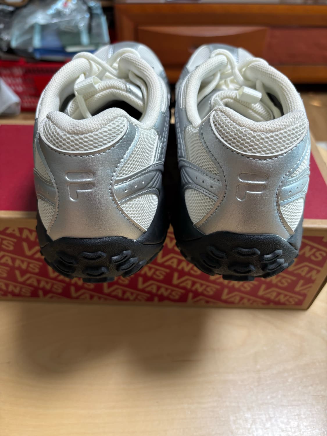 285) 휠라 필라 에샤페 MS 실버문 상품이미지6