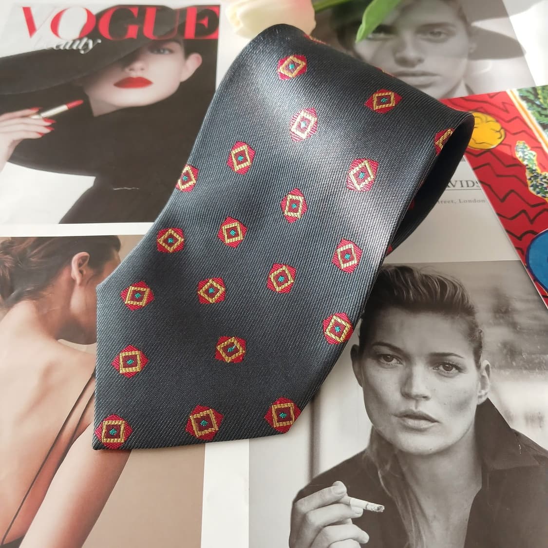 아쿠아스큐텀 실크 레드 다이아몬드 넥타이 9.8cm A등급 A18864
 상품이미지2