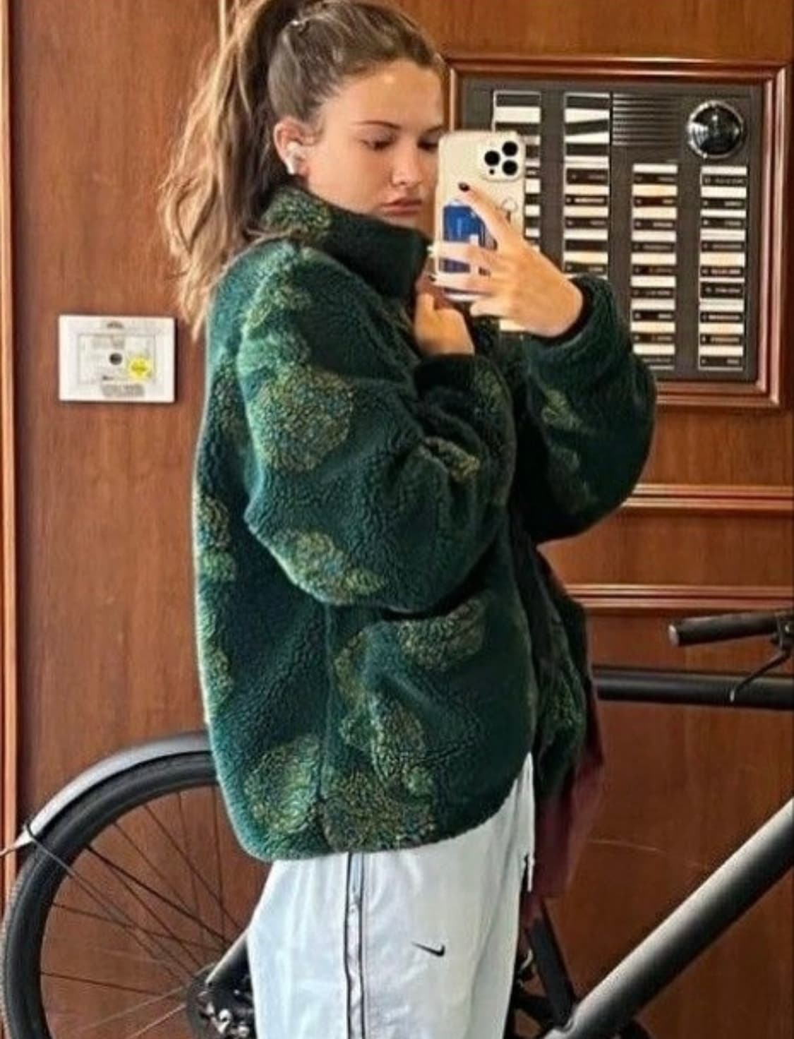 스투시 쉐르파 Stussy Flor Sherpa Mock Neck 상품이미지3