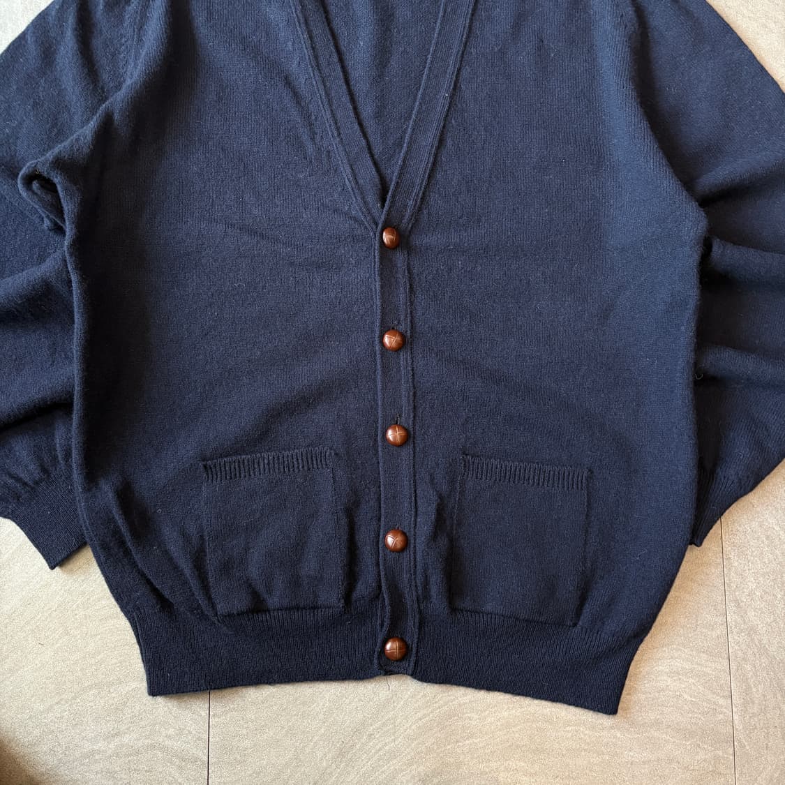 L.L.bean 엘엘빈 스코틀랜드 생산 램스울 네이비 가디건 상품이미지4