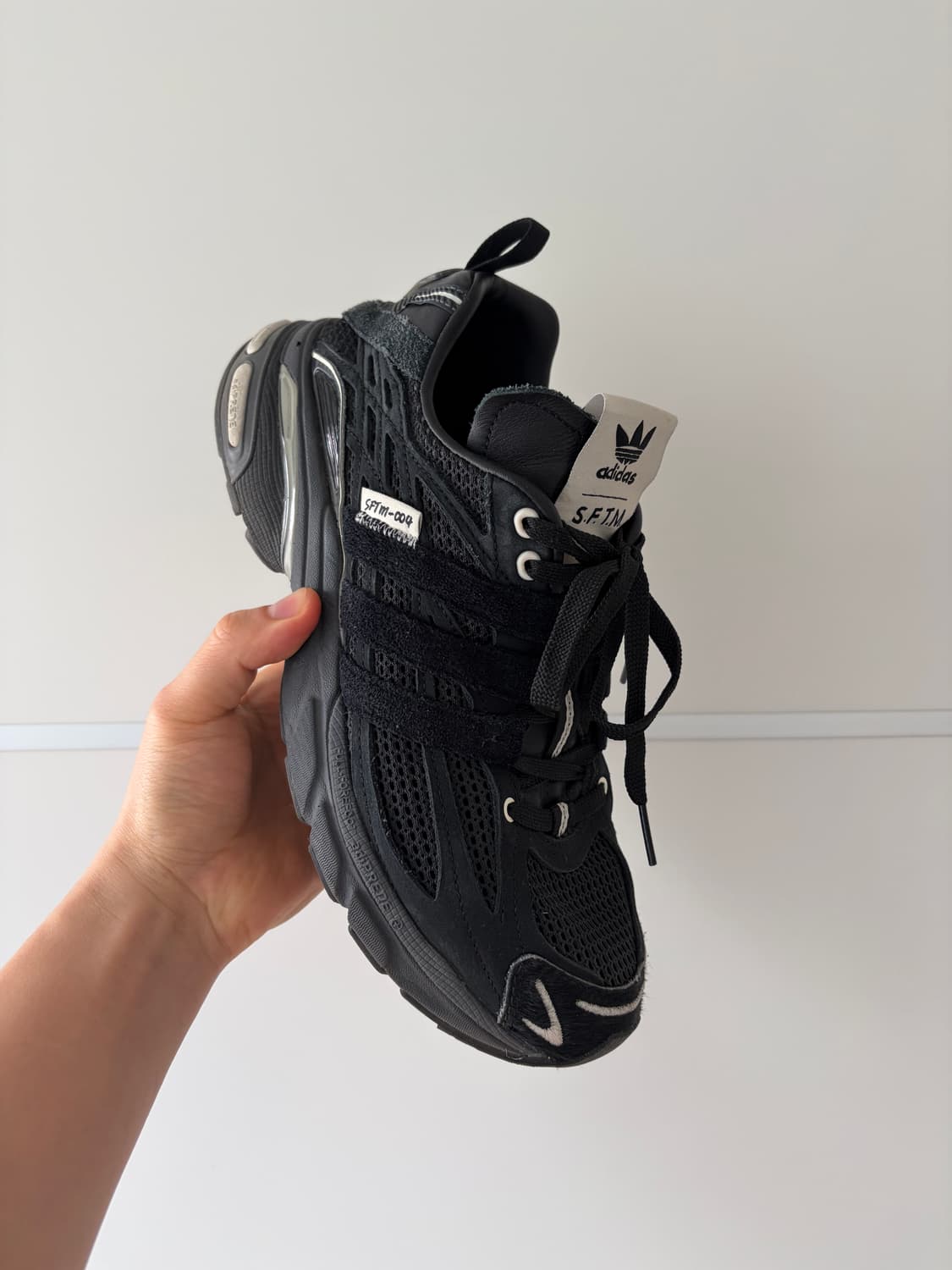 아디다스 x 송포더뮤트 아디스타 쿠션 270 상품이미지1