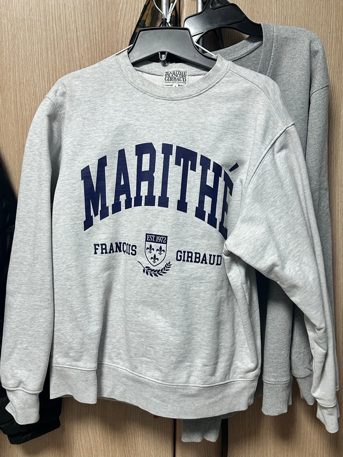 마리떼 프랑소와 저버 로고 맨투맨 그레이 상품이미지1