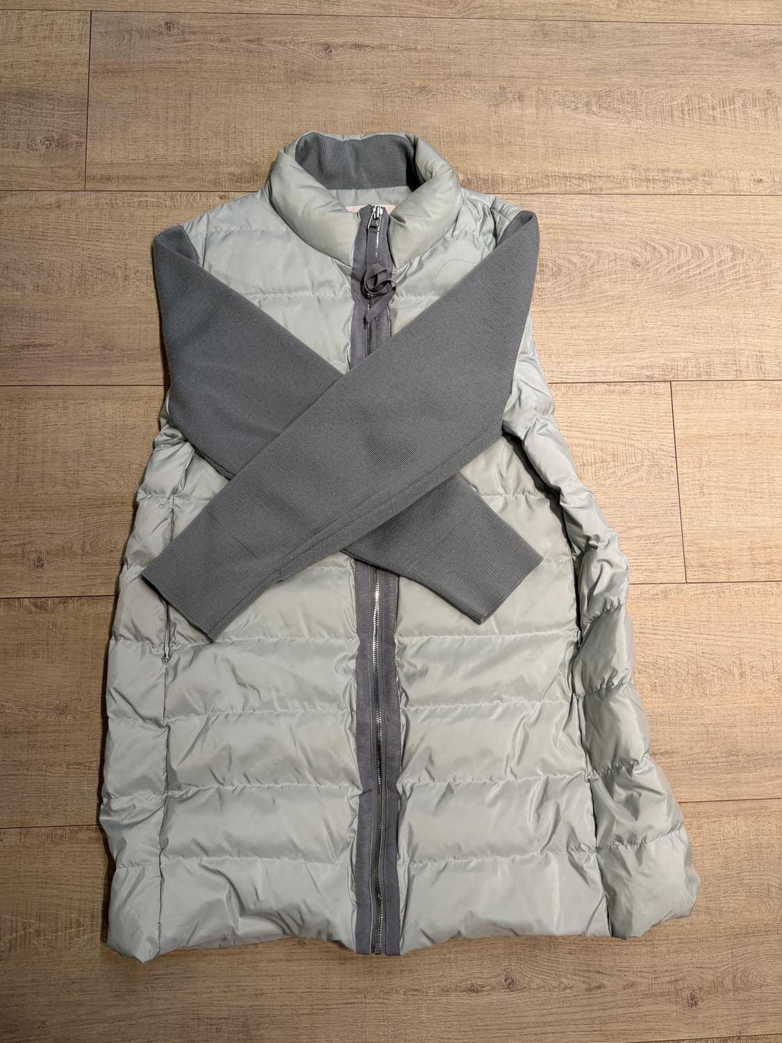 르베이지 구스 패딩 상품이미지1