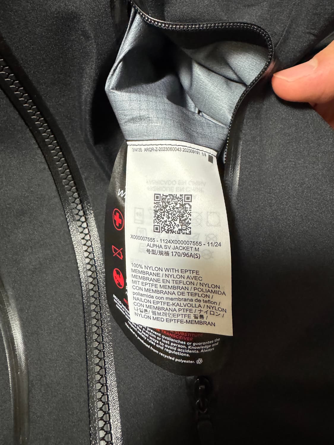(민트급/25ss) 아크테릭스 알파 SV 자켓 블랙 S 상품이미지10