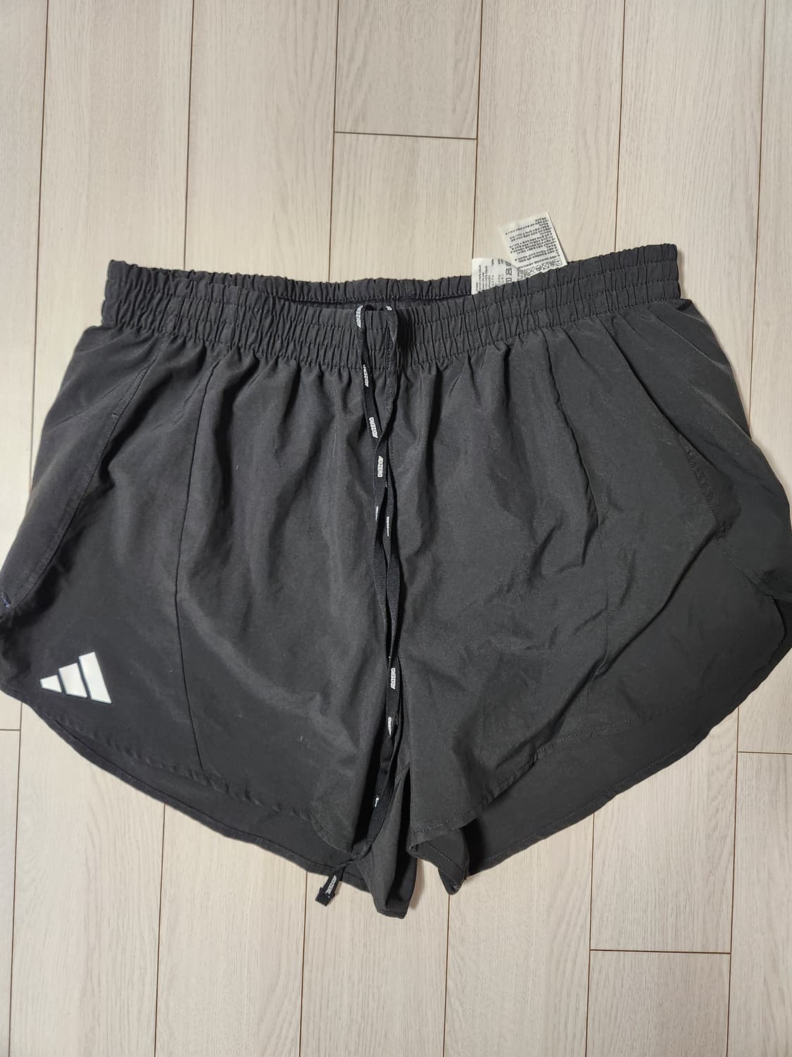 아디다스 아디제로 에센셜 러닝 스플릿 쇼츠xl 기능성 반바지

오염 하자 상품이미지5