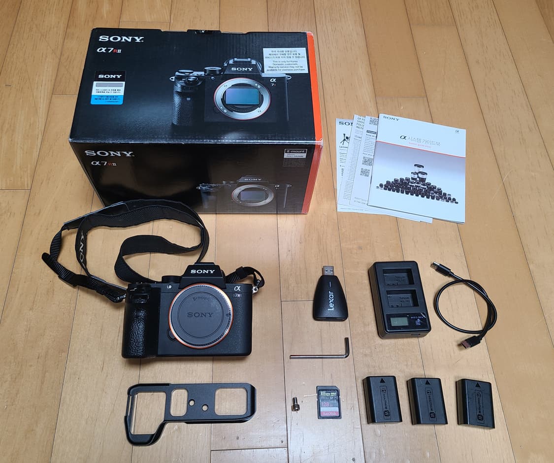 소니 A7R2 풀프레임 카메라 풀박스 (정품배터리 3개, 233컷) 상품이미지1