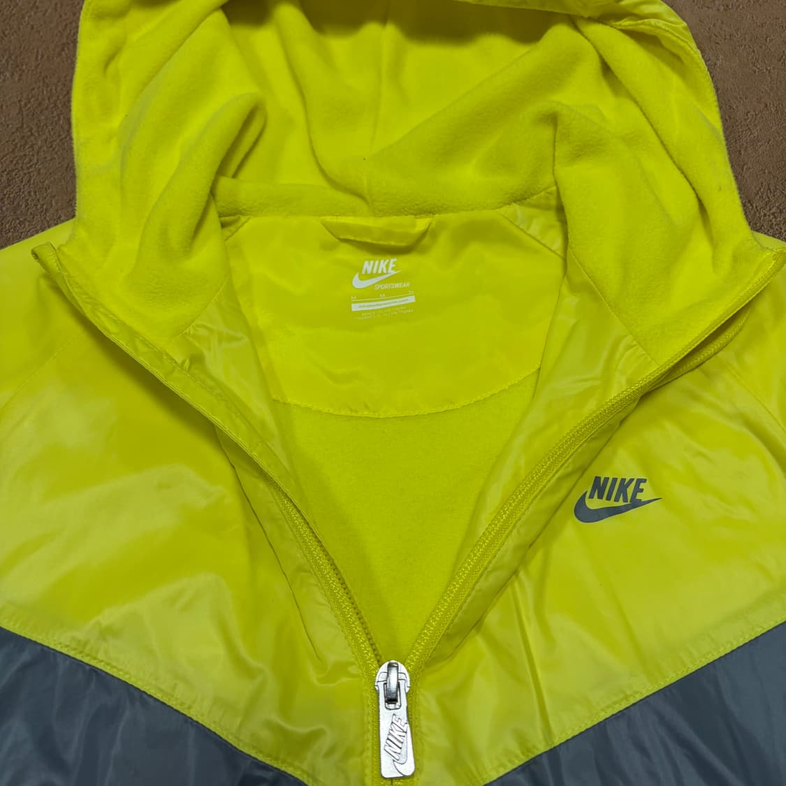 나이키 우먼 기모 바람막이 상품이미지3
