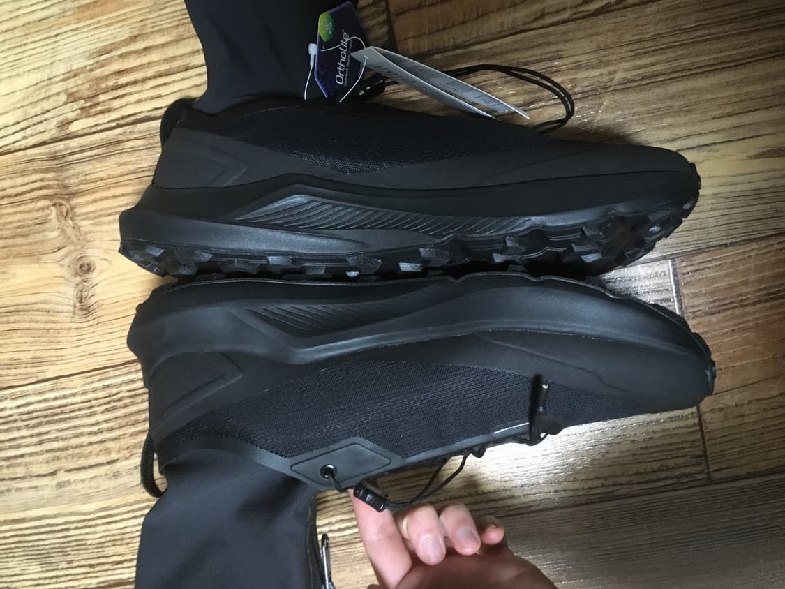 데상트 유스 시프트 트레일 블랙 판매합니다  상품이미지3