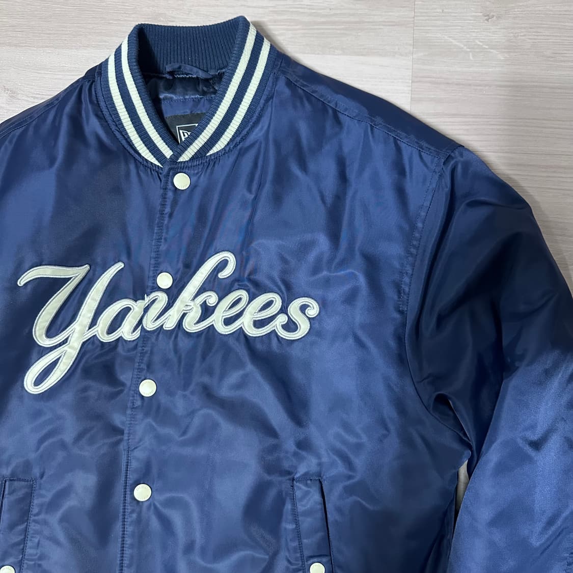 뉴에라 MLB 뉴욕 양키스 스타디움 재킷 미드나잇 네이비 13781135 상품이미지4