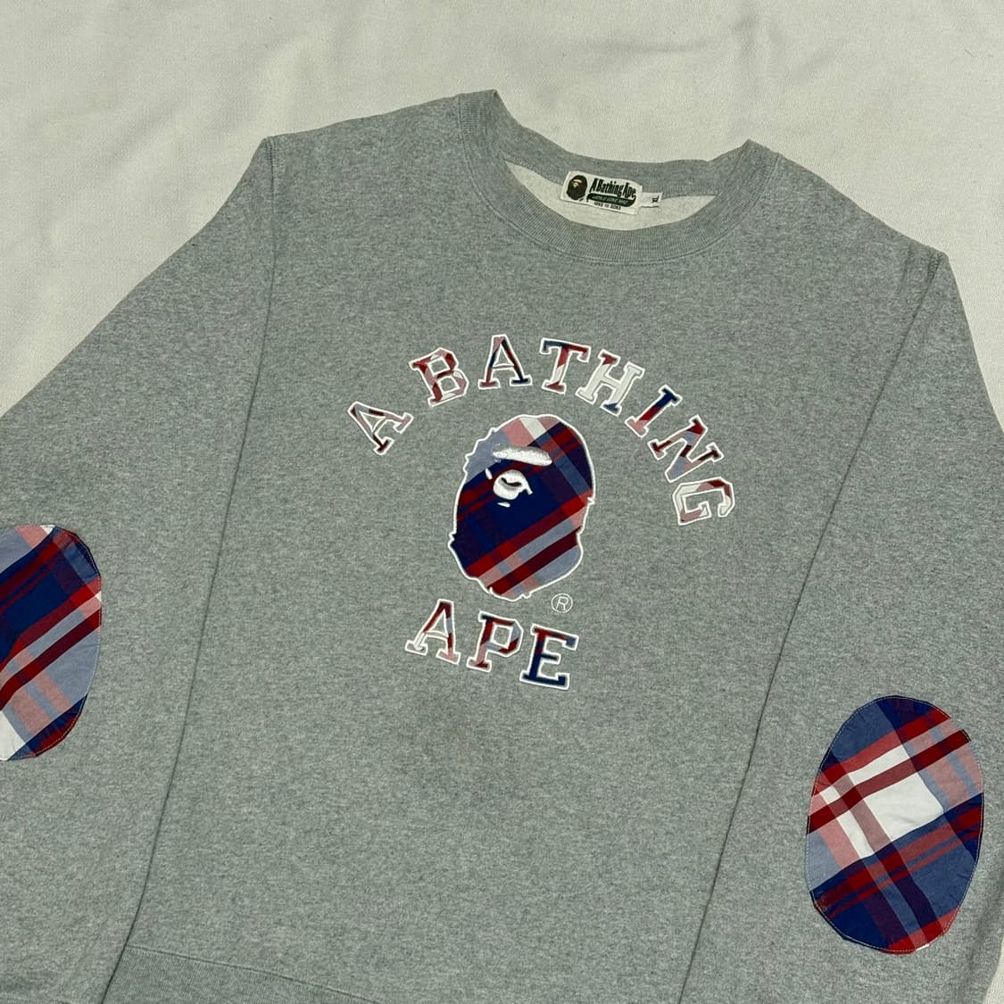 XL 베이프 UK 컬렉션 유니언 잭 사루 로고 그레이 맨투맨 상품이미지1