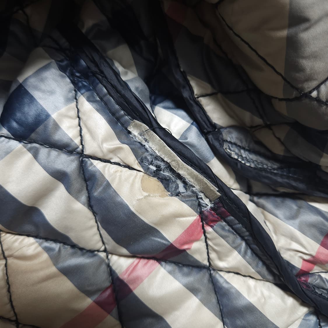 XL ) 버버리 여성 다이아몬드 퀼팅 자켓 상품이미지8