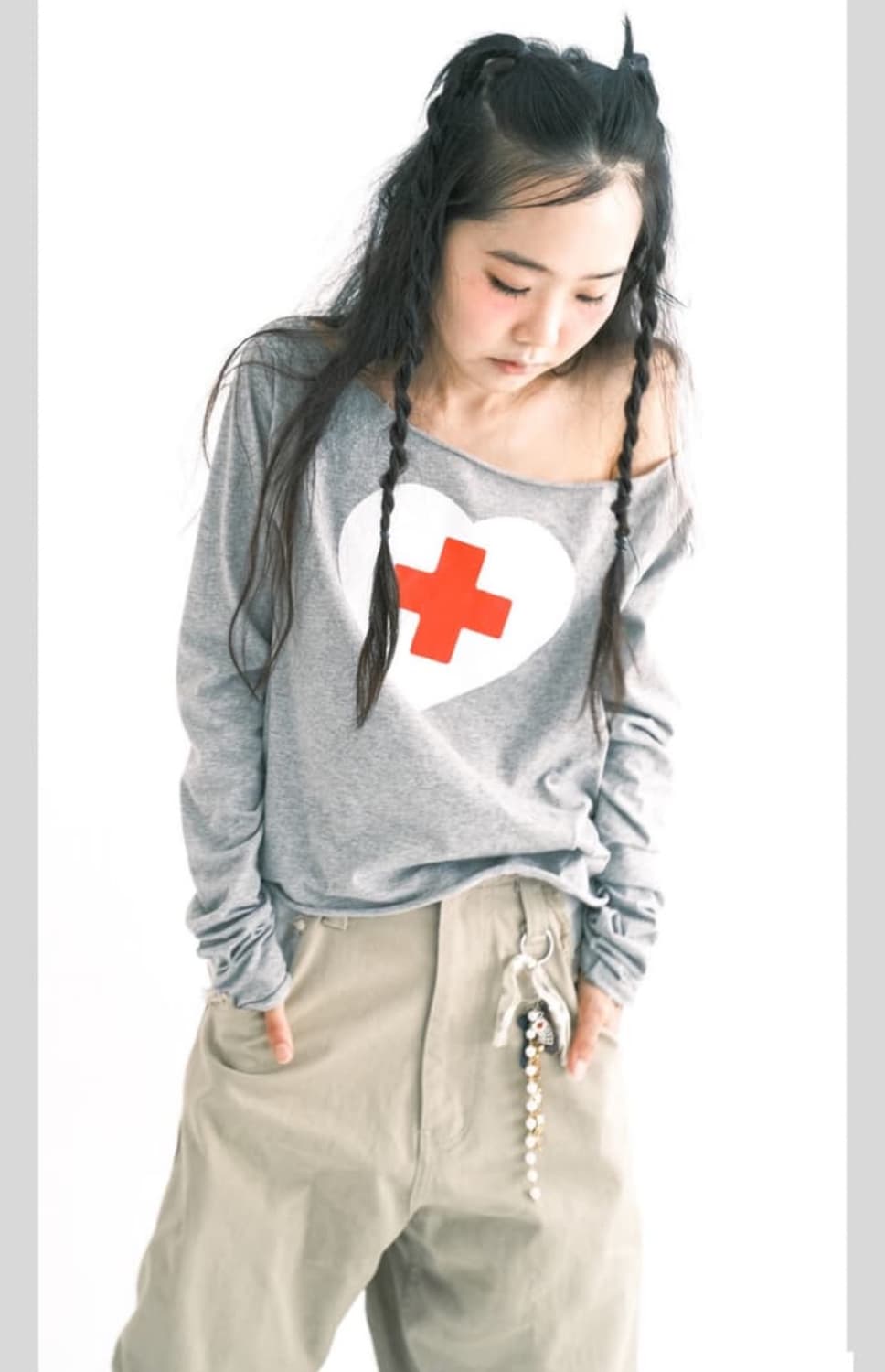 샵페어리 하트 컷오프 티 그레이 상품이미지1