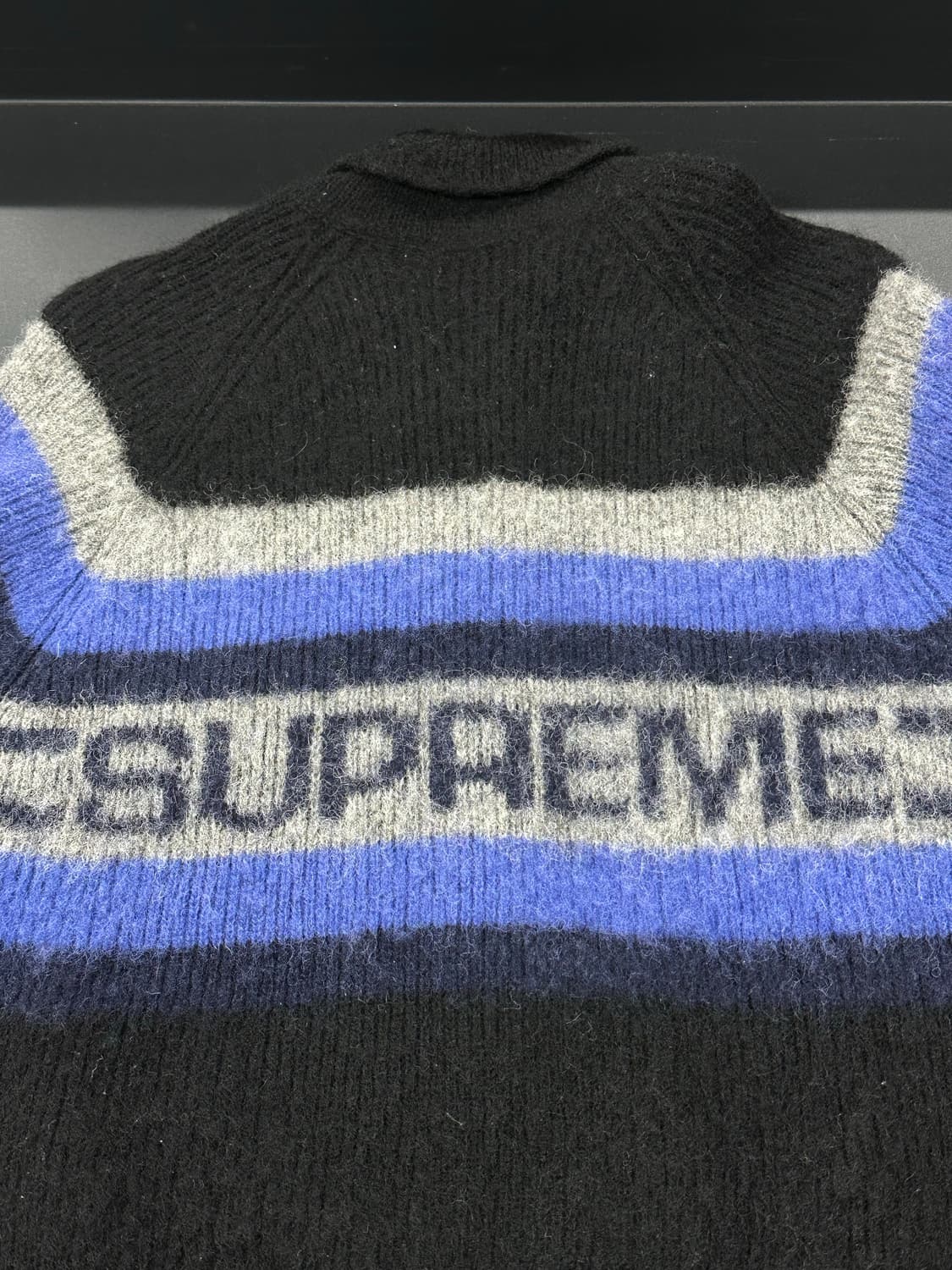 슈프림 19FW 브러쉬드 백로고 울 스웨터 집업 상품이미지7