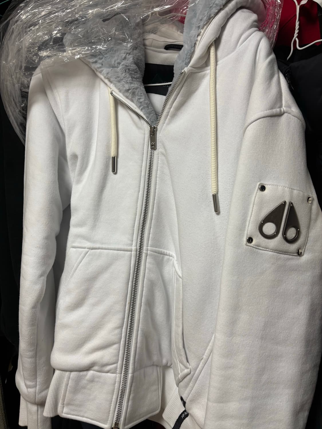 무스너클 버니스웨터 후드집업 상품이미지1