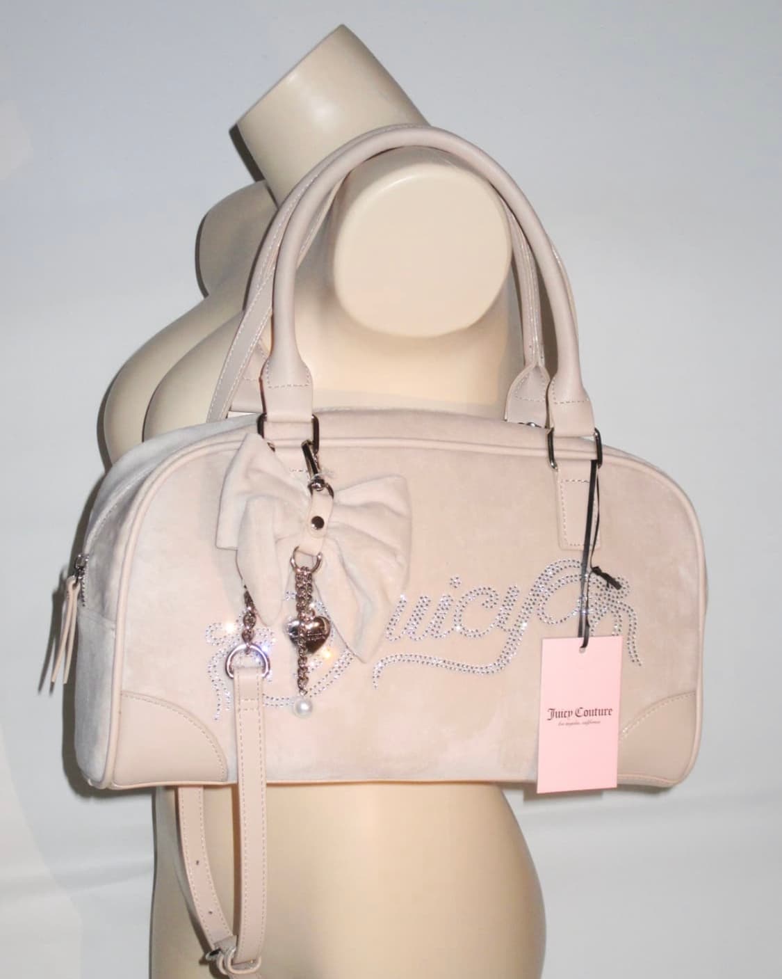 쥬시 꾸뛰르 베이지 벨로아 스쿨 토트백 + 리본 챰 상품이미지1