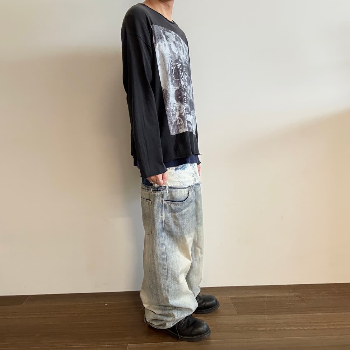 Graphic Print Long Sleeve Tee 상품이미지4