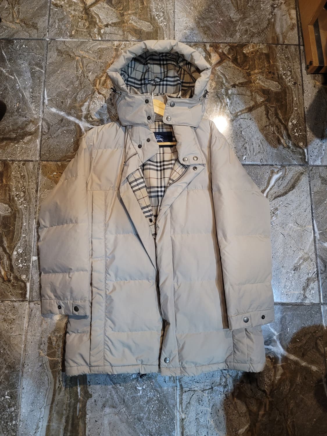 버버리 일본매장판 다운점퍼 (남녀공용) 상품이미지1