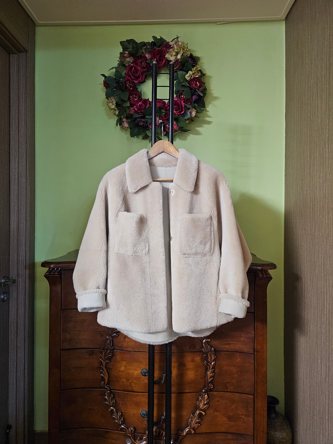 아떼바네사부르노 천연무스탕 상품이미지2