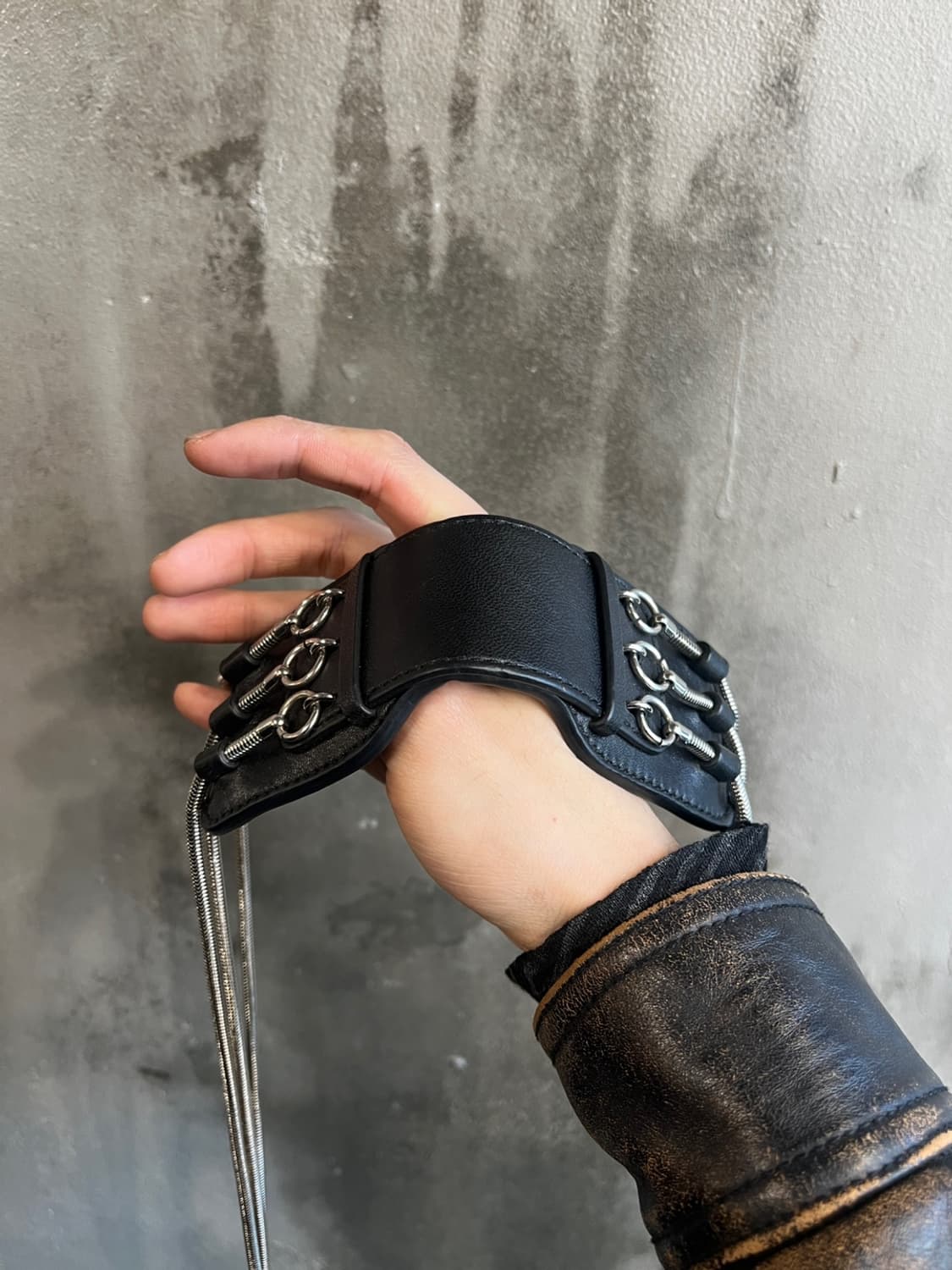 아쉬 스네이크 체인 숄더백 상품이미지4