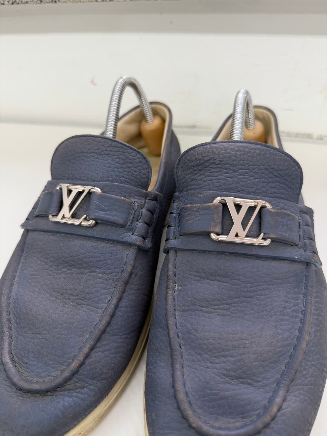 정품) 루이비통 LV로고 남성 로퍼 7.5(265) 상품이미지4