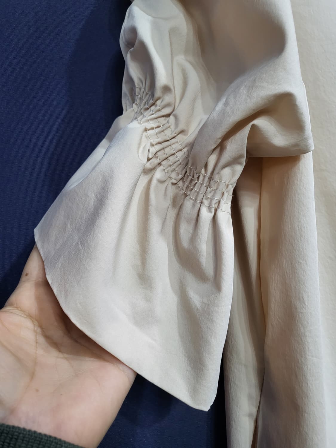 BOWEN 보웬 브이넥 카라 셔링 롱원피스 상품이미지7