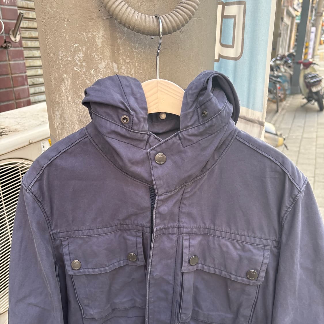 씨피컴퍼니 네이비 페이딩 고글 사파리 후디 자켓 상품이미지2